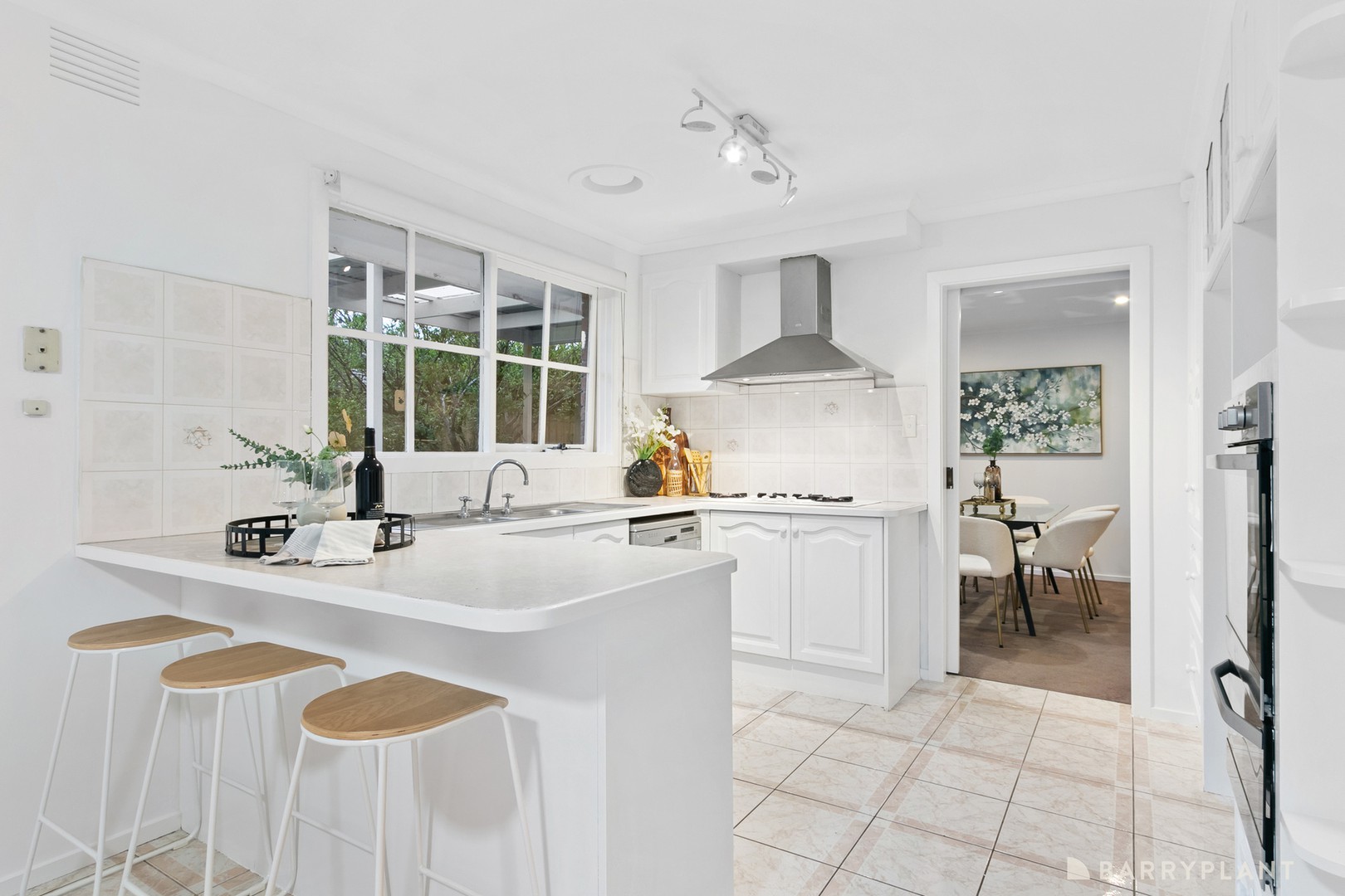 4 Tintern Crescent, Wantirna South, VIC 3152, Wantirna South - Thumbnail 3