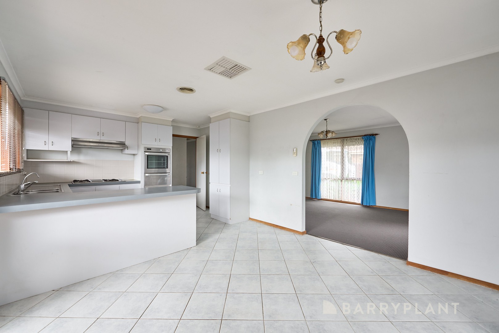 4 Toirram Crescent, Cranbourne North, VIC 3977, Cranbourne - Thumbnail 3
