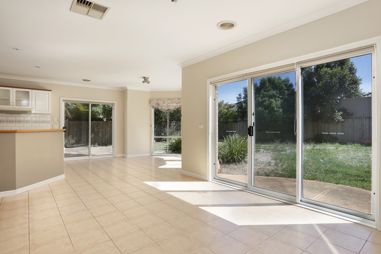 4 Tournament Drive, Point Cook, VIC 3030, Point Cook - Thumbnail 2