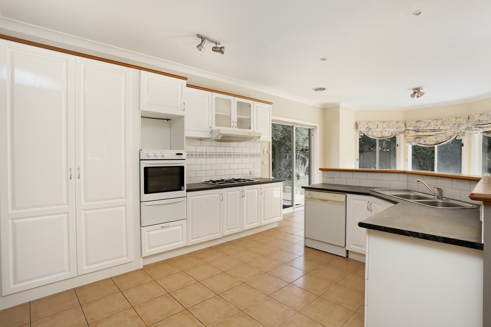4 Tournament Drive, Point Cook, VIC 3030, Point Cook - Thumbnail 4