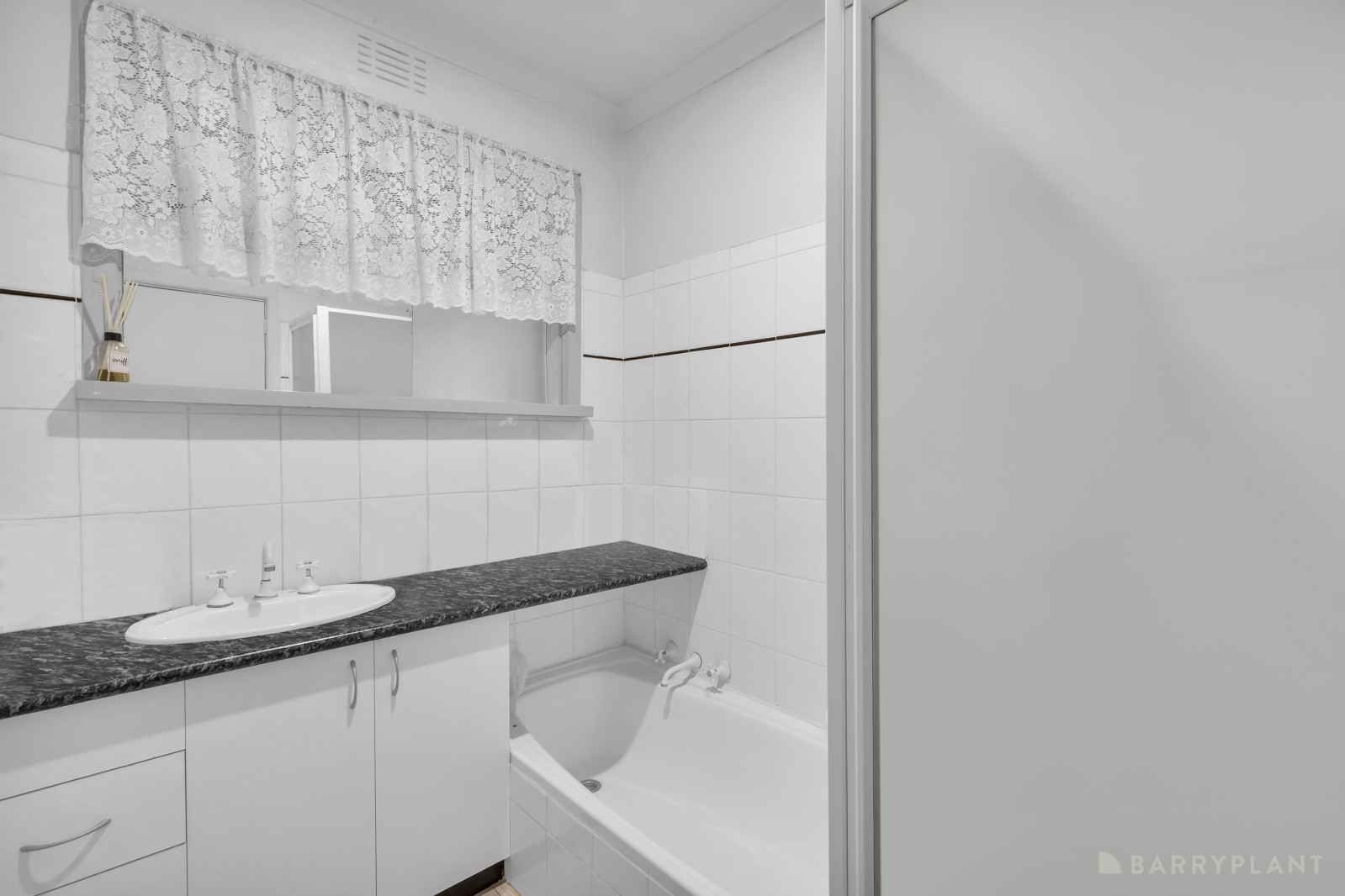4 Tudor Crescent, Noble Park North, VIC 3174, Noble Park North - Thumbnail 6