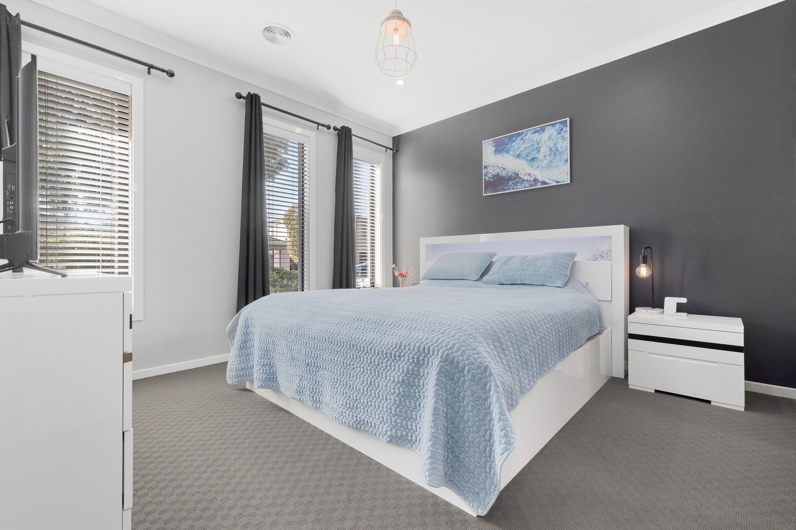 4 Tuncurry Road, Point Cook, VIC 3030 - Thumbnail 2 - 24/04/2025