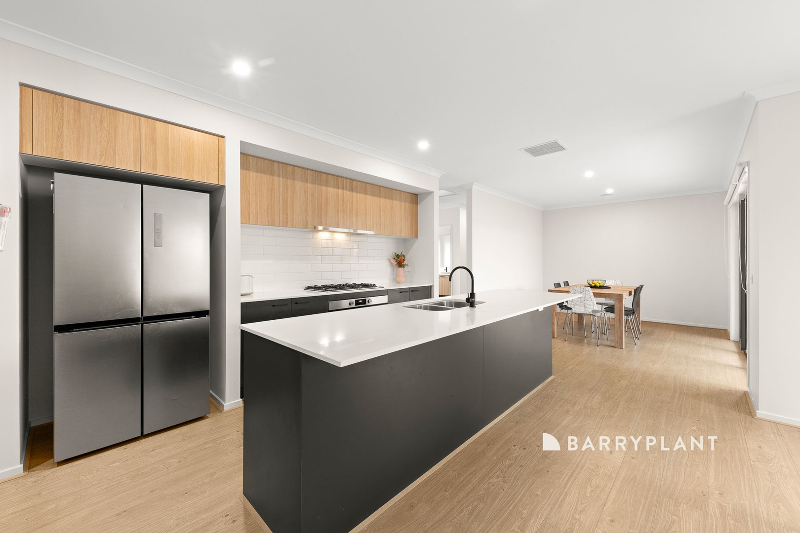 4 Undara Road, Clyde North, VIC 3978, Clyde North - Thumbnail 4