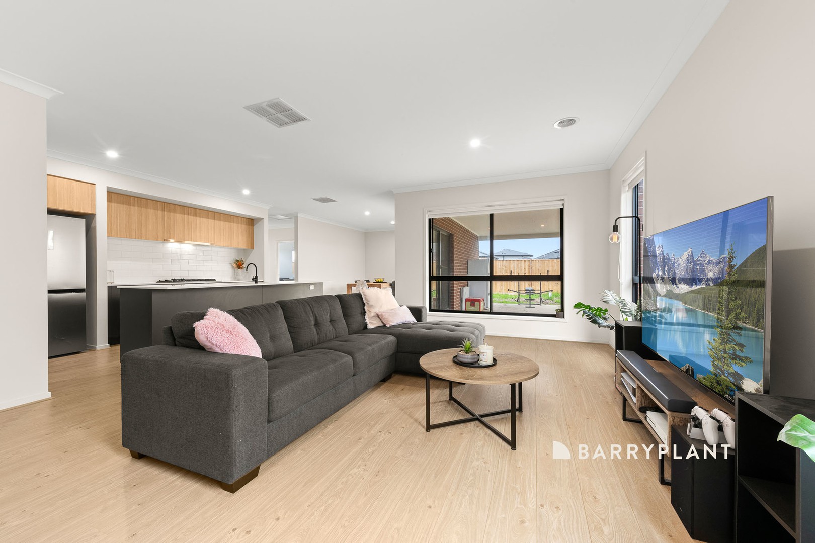 4 Undara Road, Clyde North, VIC 3978, Clyde North - Thumbnail 5