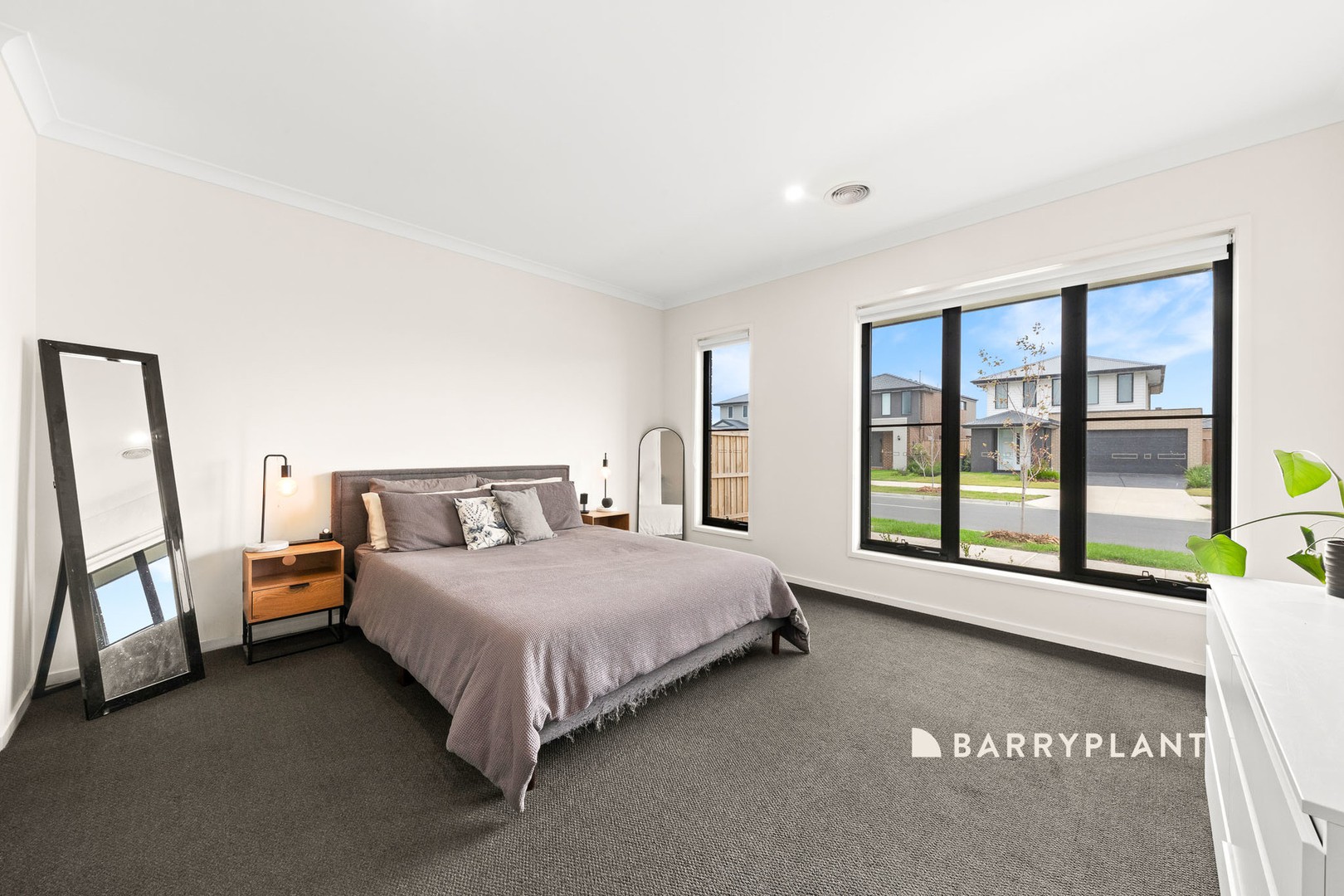 4 Undara Road, Clyde North, VIC 3978, Clyde North - Thumbnail 8