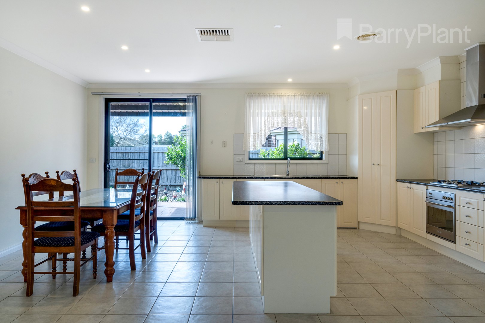 4 University Drive, Taylors Hill, VIC 3037, Taylors Hill - Thumbnail 5