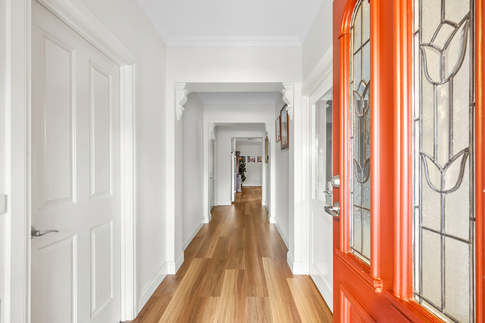 4 Vaucluse Boulevard, Taylors Hill, VIC 3037 - Thumbnail 2 - 22/06/2026
