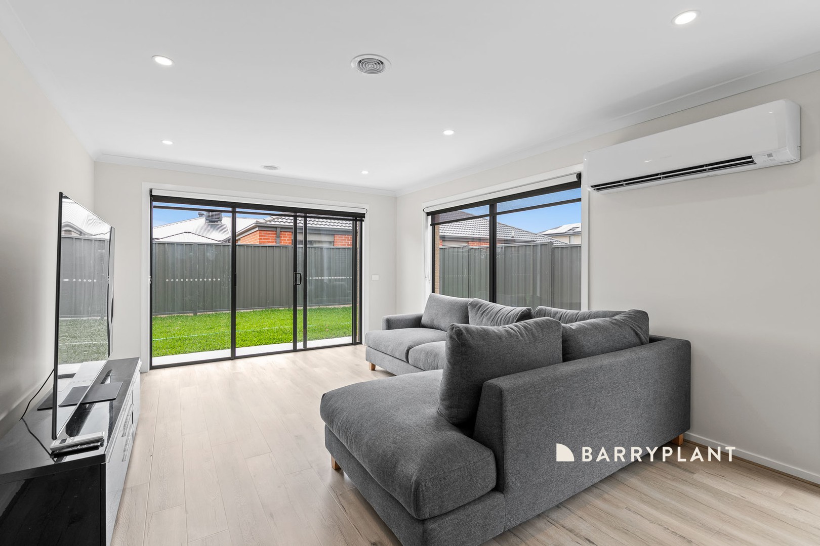 4 Velvet Circuit, Clyde North, VIC 3978, Clyde North - Thumbnail 7