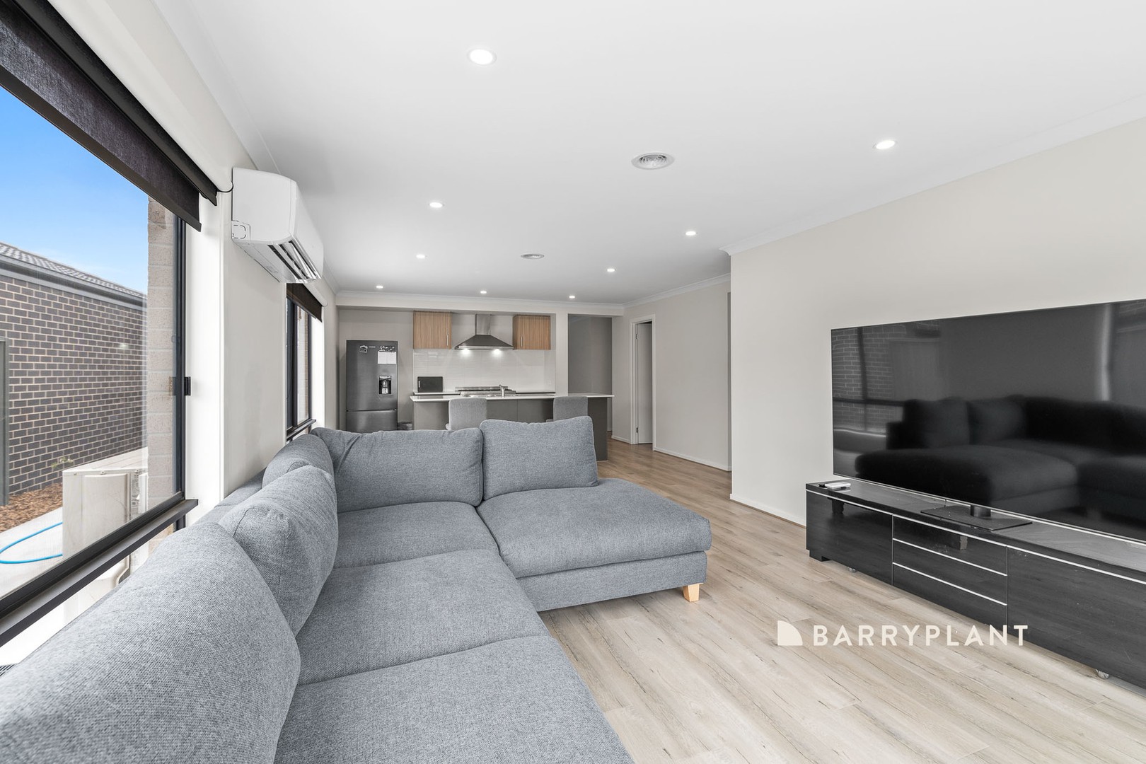 4 Velvet Circuit, Clyde North, VIC 3978, Clyde North - Thumbnail 8