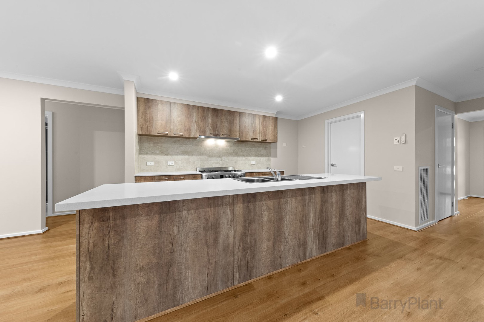 4 Venetia Way, Cranbourne South, VIC 3977, Cranbourne South - Thumbnail 4