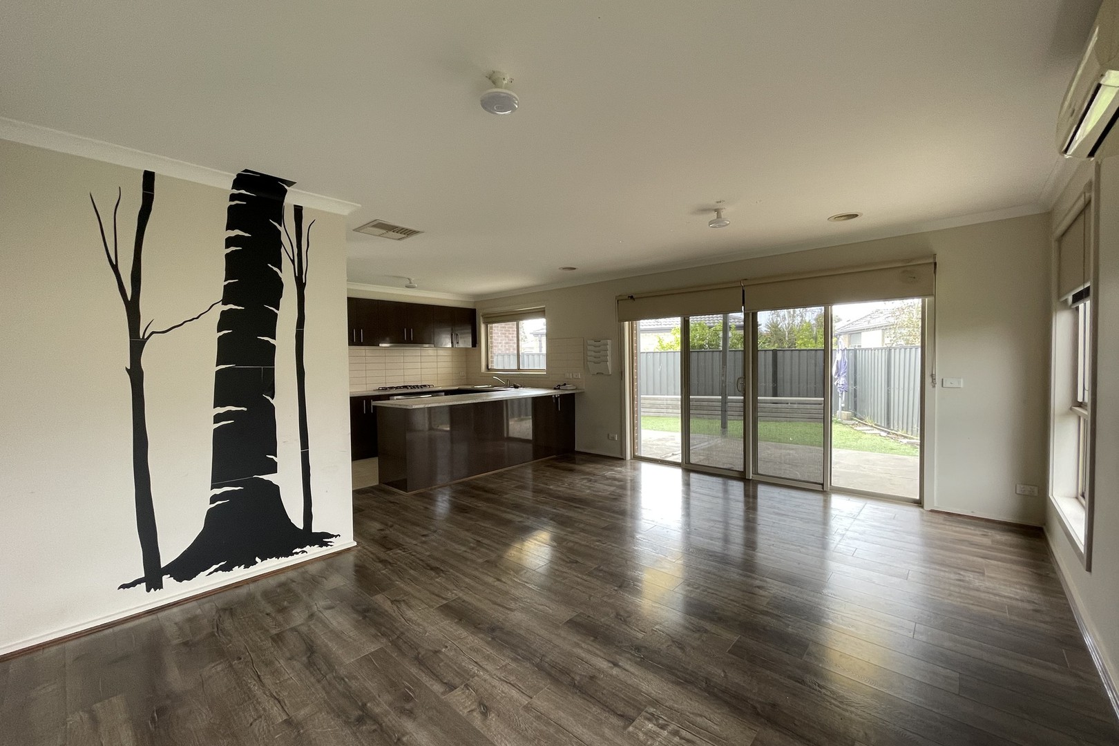 4 Vicky Court, Point Cook, VIC 3030, Point Cook - Thumbnail 2