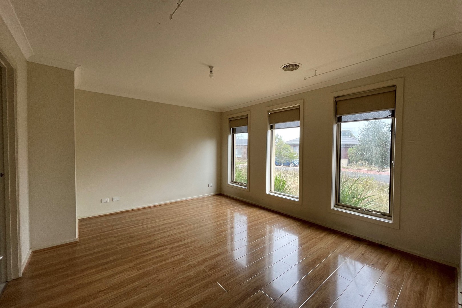 4 Vicky Court, Point Cook, VIC 3030, Point Cook - Thumbnail 3