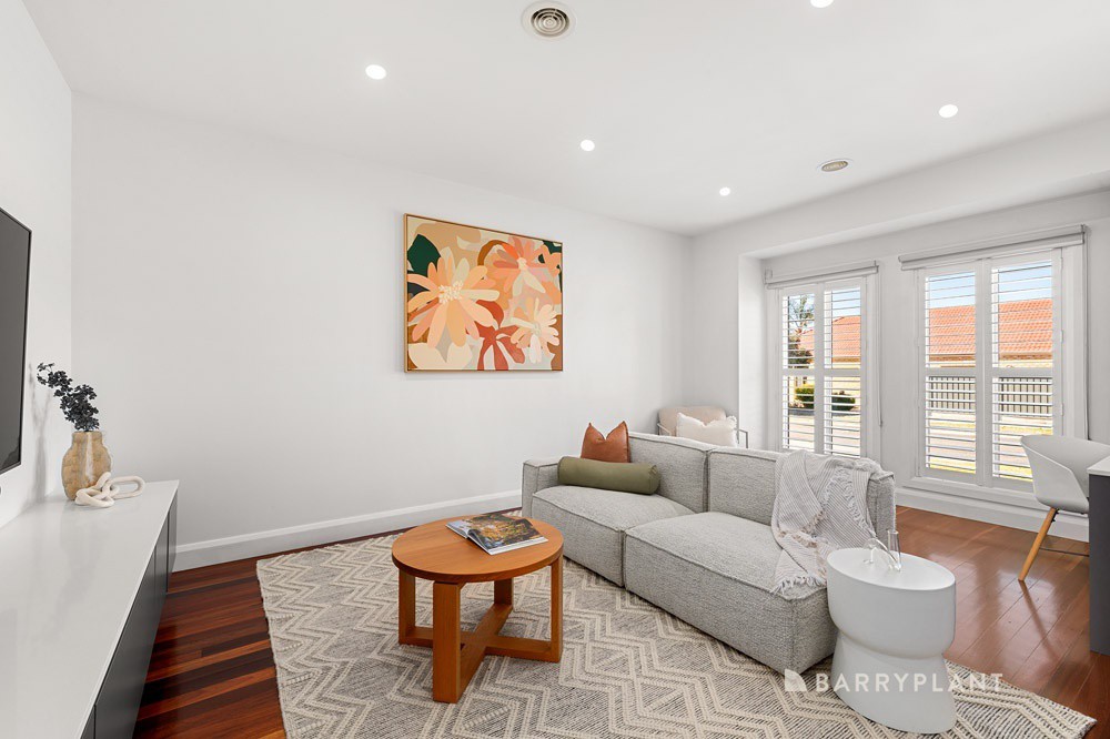 4 Visage Drive, South Morang, VIC 3752 - Thumbnail 2 - 19/02/2025