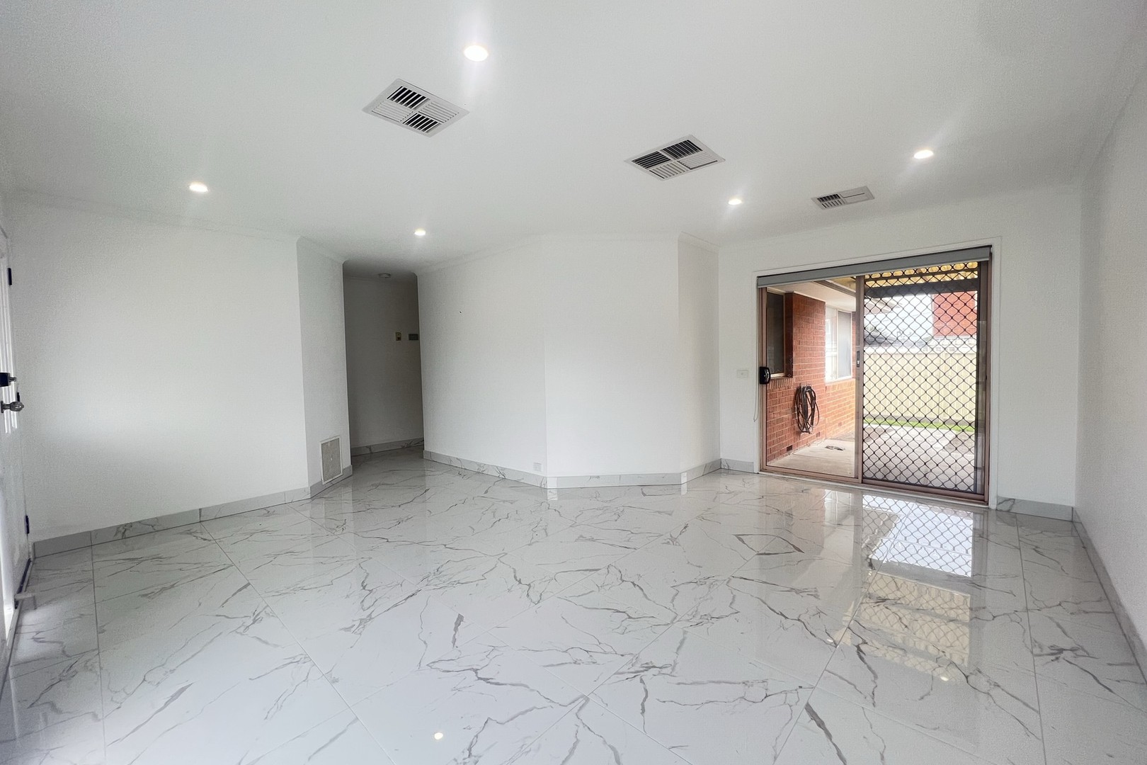 4 Waitara Court, Lalor, VIC 3075, Lalor - Thumbnail 2