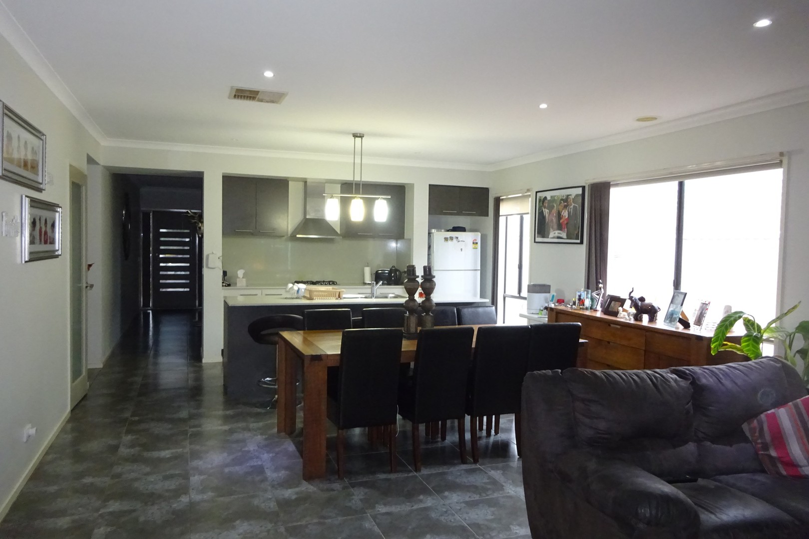 4 Warrawong Court, Craigieburn, VIC 3064, Craigieburn - Thumbnail 4