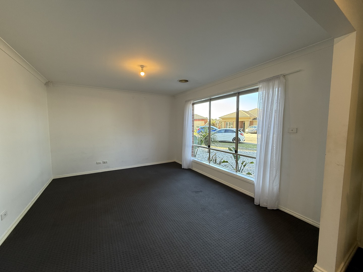 4 Warren Avenue, Wallan, VIC 3756, Wallan - Thumbnail 2