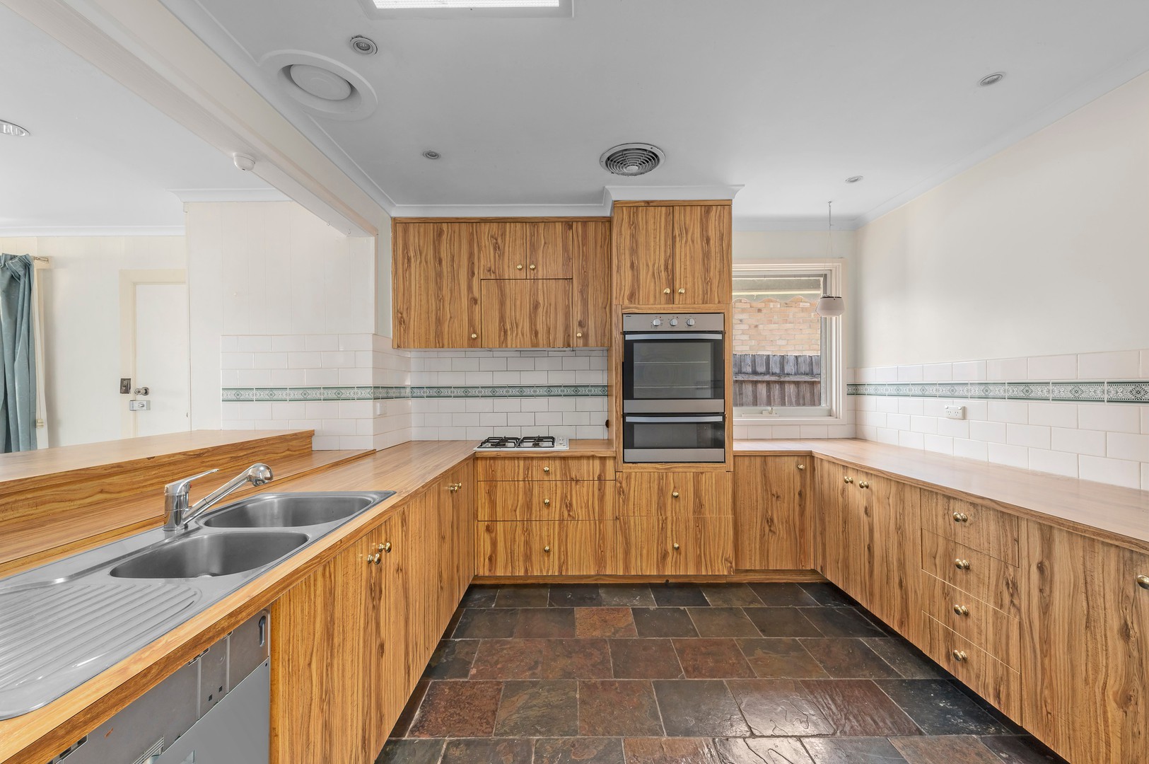 4 Warringal Street, Bulleen, VIC 3105, Bulleen - Thumbnail 3