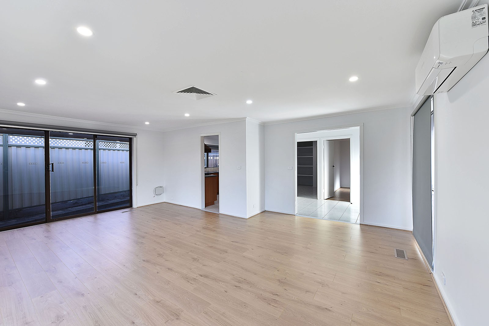 4 Weir Pl, Westmeadows, VIC 3049, Westmeadows - Thumbnail 2