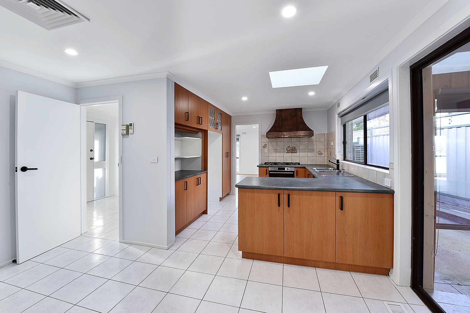 4 Weir Pl, Westmeadows, VIC 3049, Westmeadows - Thumbnail 3