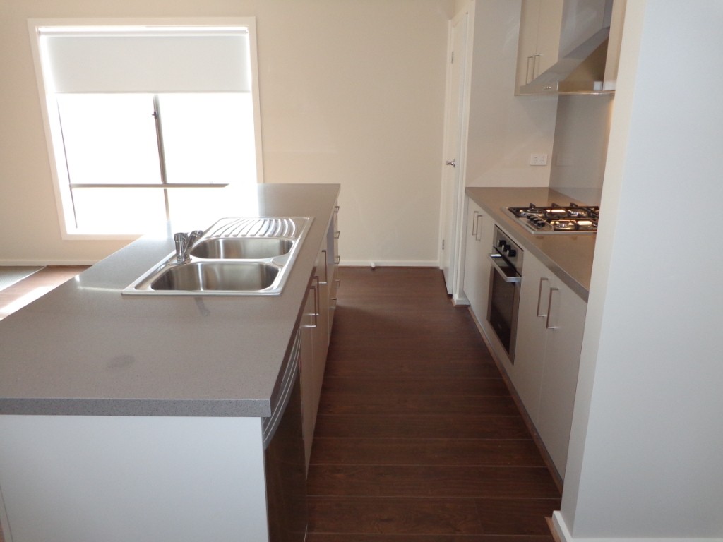 4 Wells Road, Point Cook, VIC 3030, Point Cook - Thumbnail 4