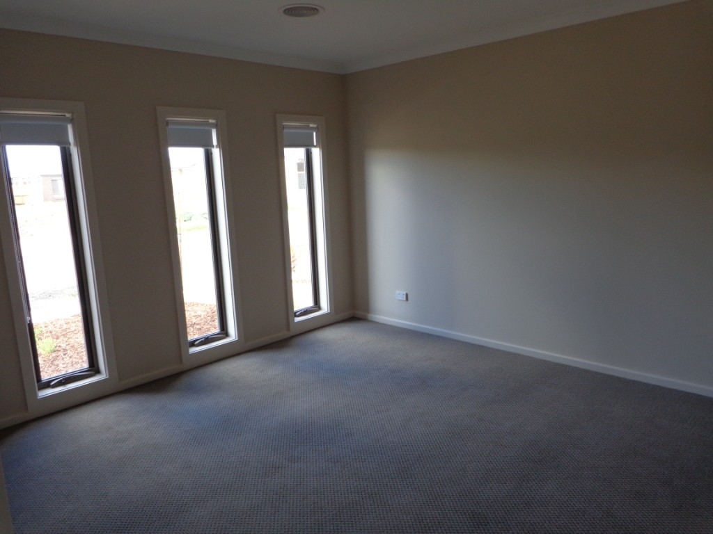 4 Wells Road, Point Cook, VIC 3030, Point Cook - Thumbnail 6