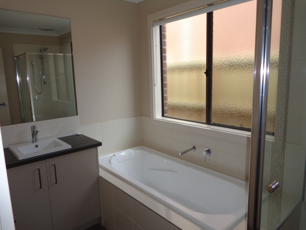 4 Wells Road, Point Cook, VIC 3030, Point Cook - Thumbnail 8