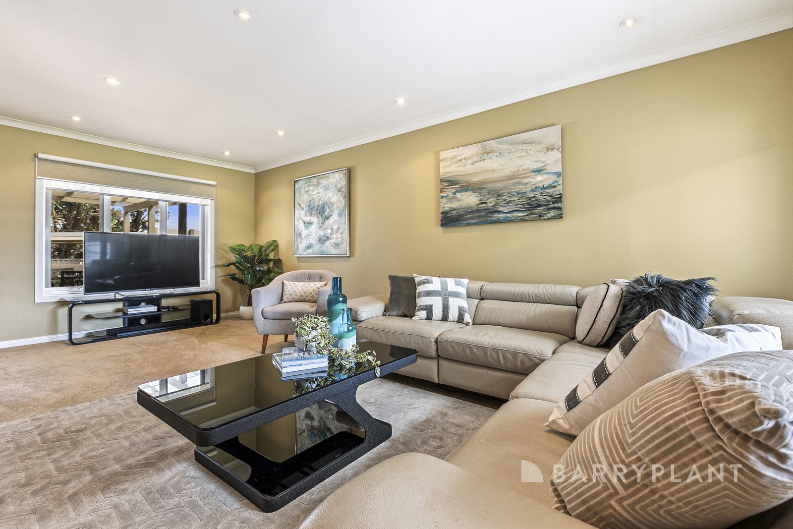 4 Whites Lane, Glen Waverley, VIC 3150 - Thumbnail 2 - 26/10/2023