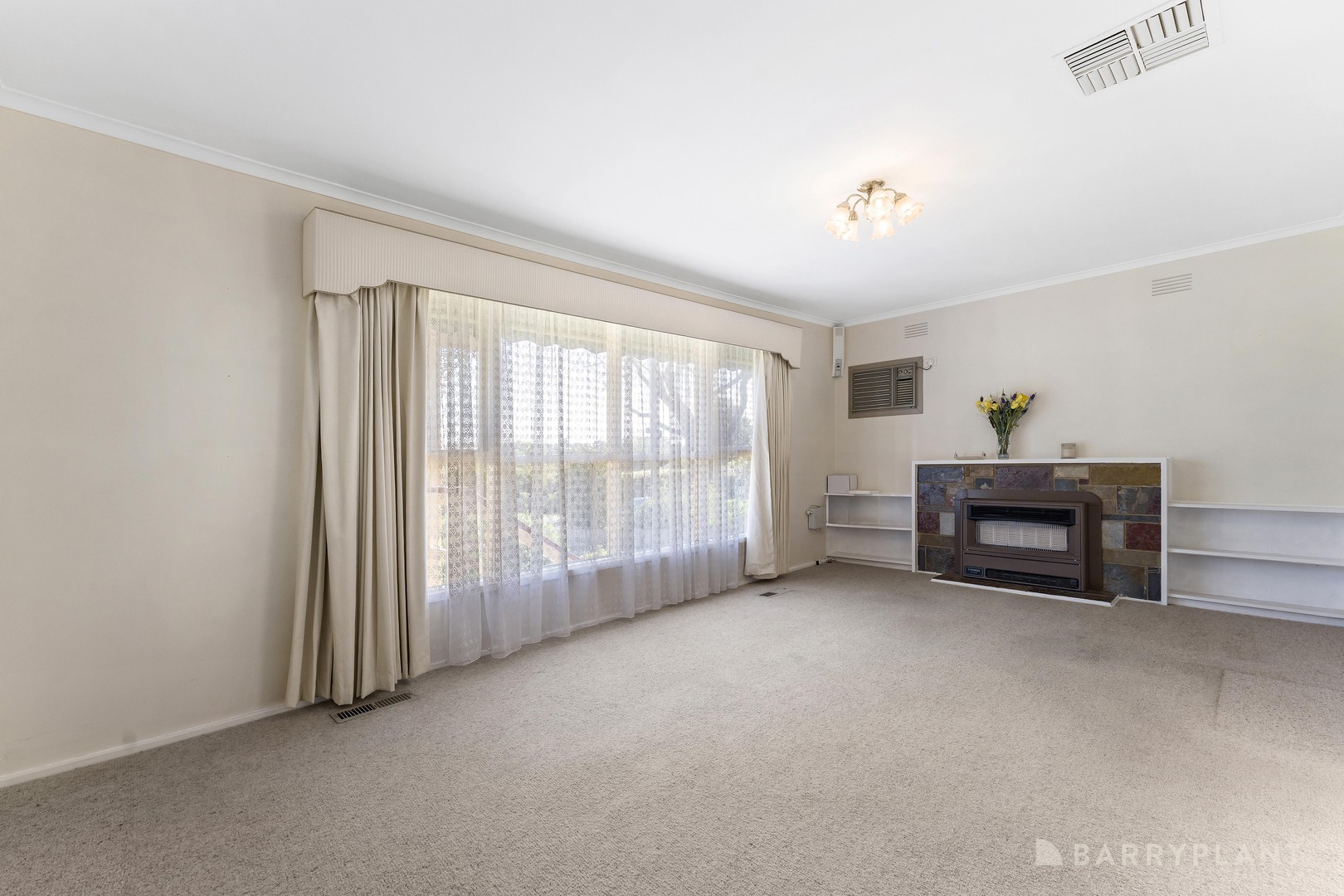 4 Wilde Court, Mooroolbark, VIC 3138 - Thumbnail 2 - 30/09/2026