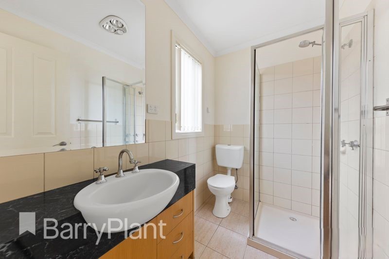 4 Willoughby Avenue, Caroline Springs, VIC 3023, Caroline Springs - Thumbnail 7