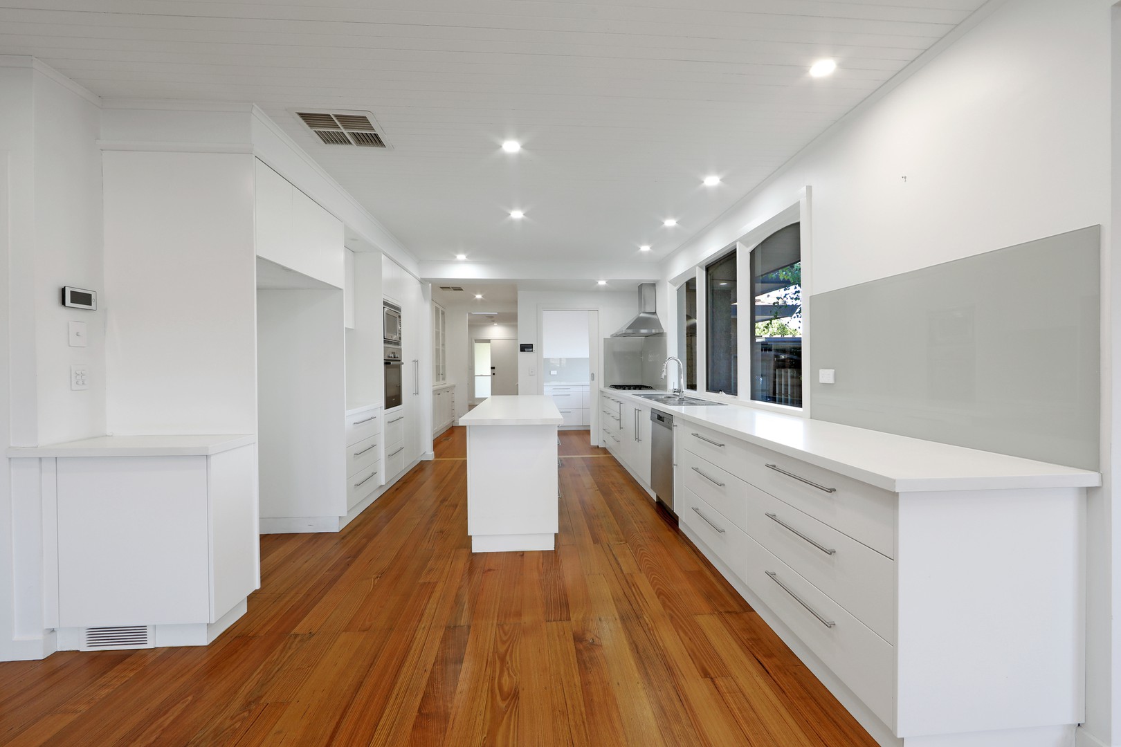 4 Winnipeg Street, Rowville, VIC 3178 - Thumbnail 1 - 12/05/2025