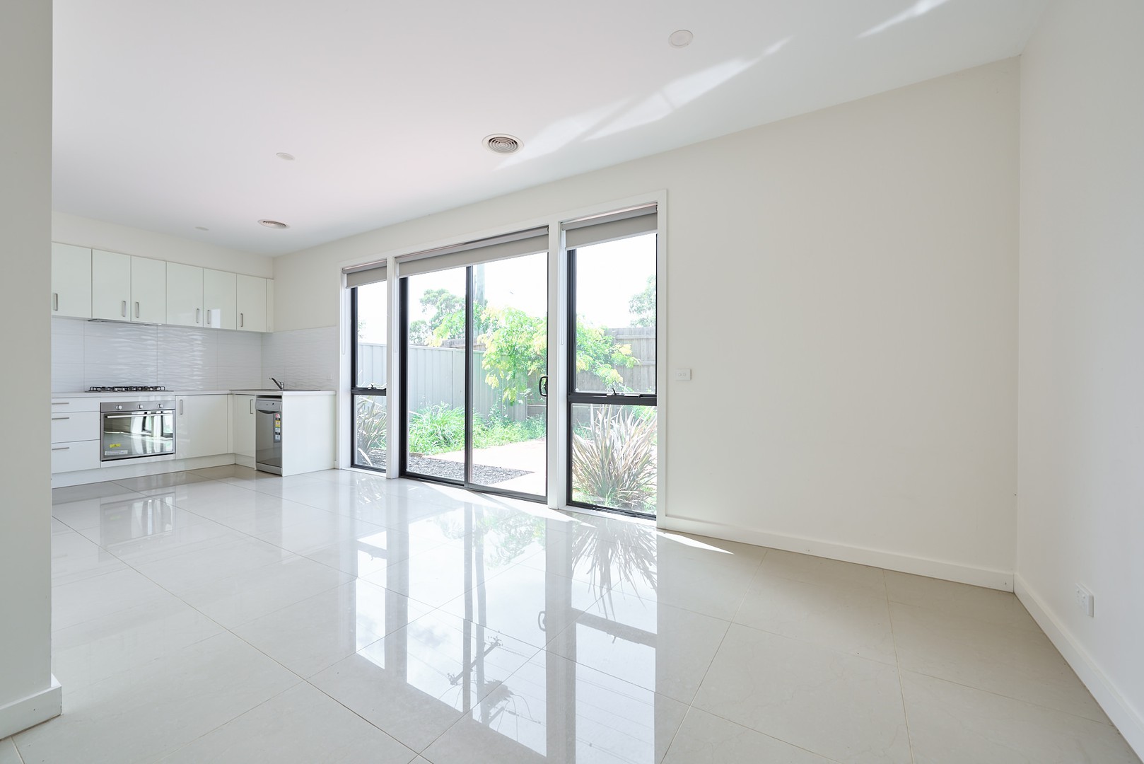 4 Winter Lane, Carrum Downs, VIC 3201, Carrum Downs - Thumbnail 3
