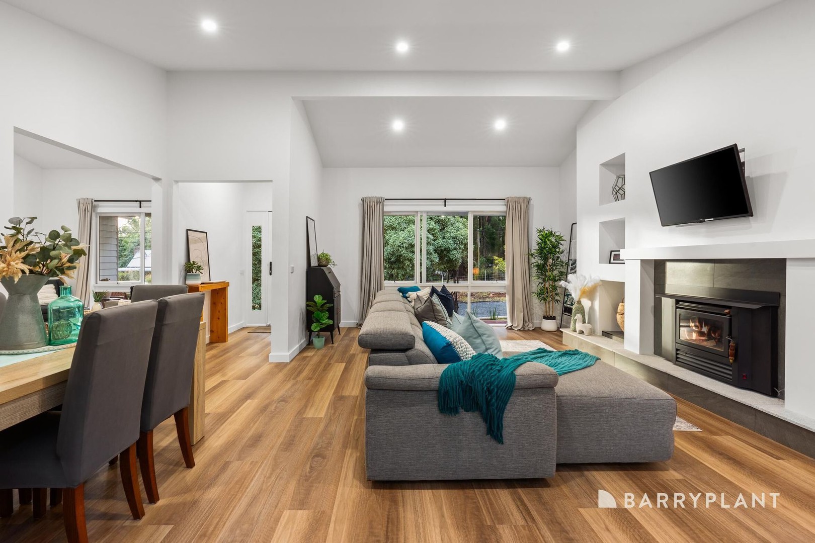 4 Wombat Crescent, Emerald, VIC 3782, Emerald - Thumbnail 3
