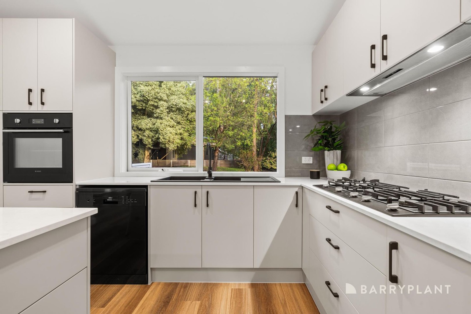 4 Wombat Crescent, Emerald, VIC 3782, Emerald - Thumbnail 8