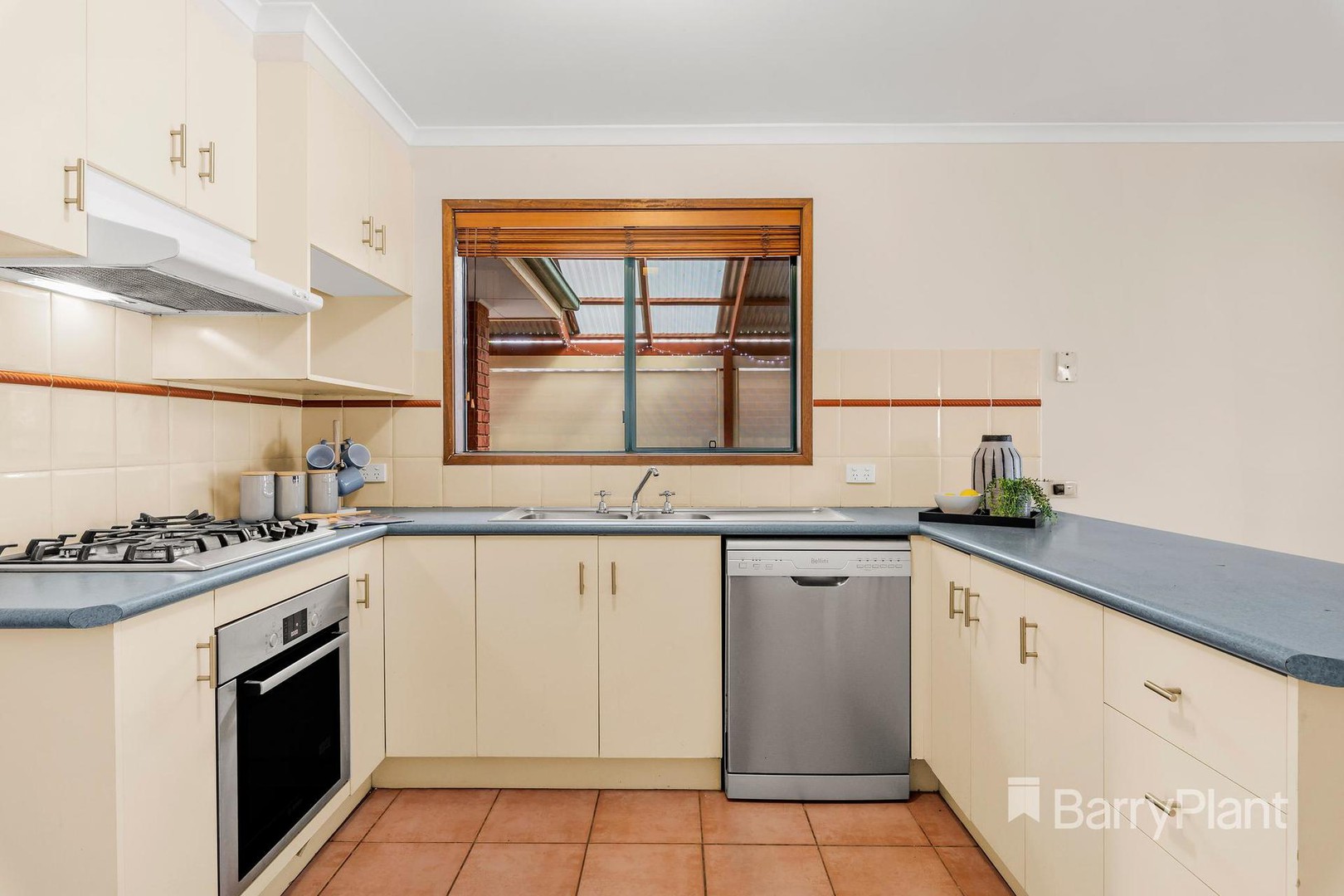 4 Wombat PlaceSouth Morang, VIC 3752, South Morang - Thumbnail 4