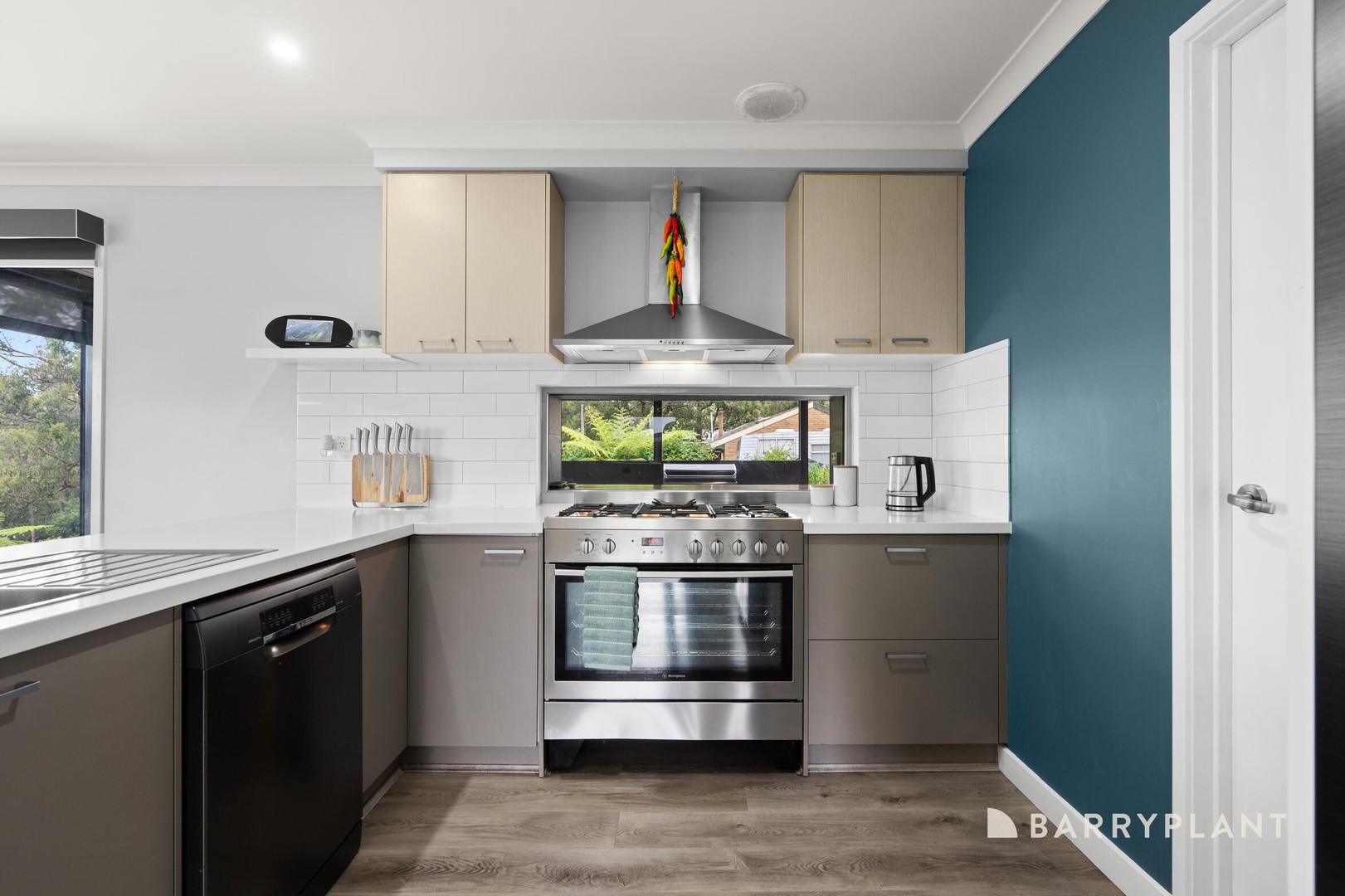 4 Woodlands Avenue, Cockatoo, VIC 3781, Cockatoo - Thumbnail 8