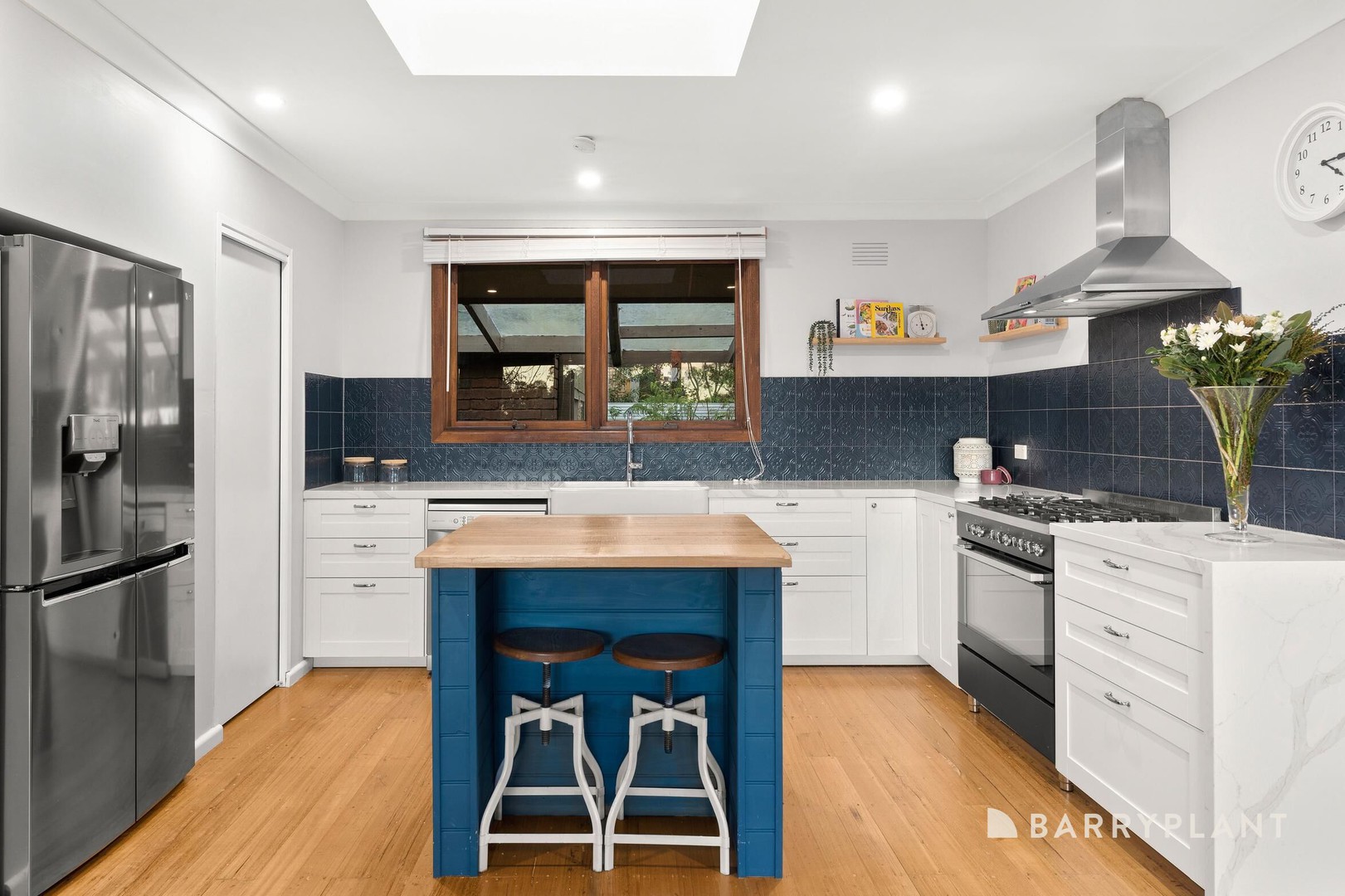 4 Woodlands Avenue, Emerald, VIC 3782, Emerald - Thumbnail 2