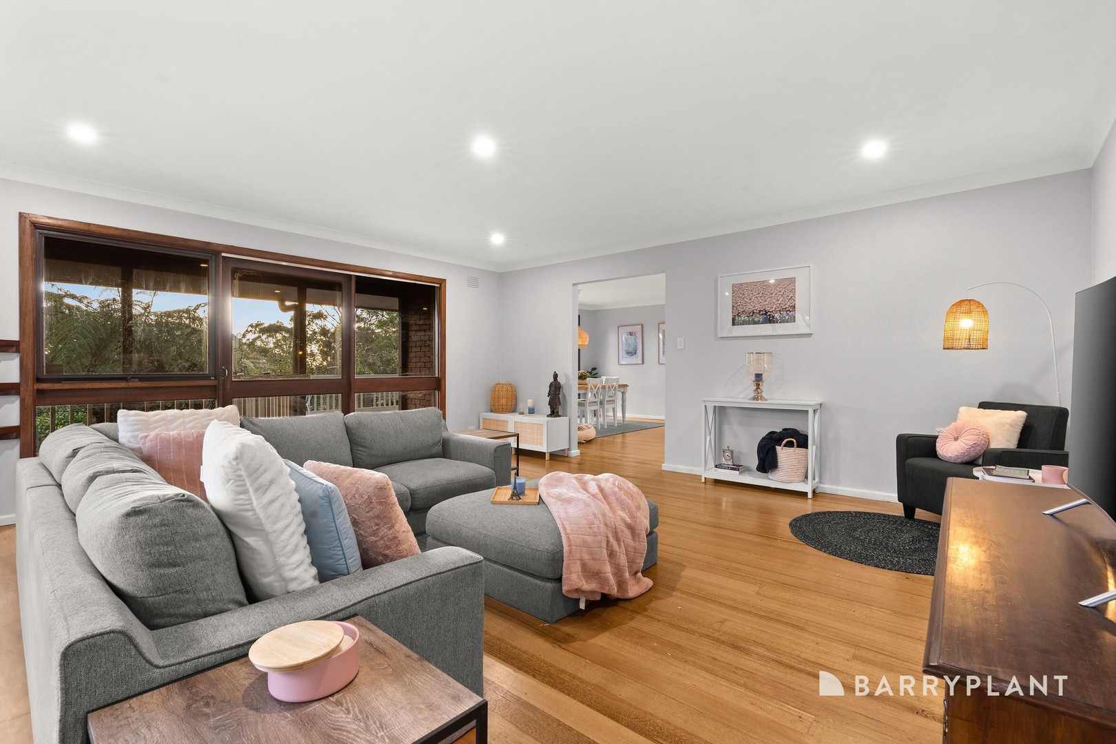 4 Woodlands Avenue, Emerald, VIC 3782, Emerald - Thumbnail 4