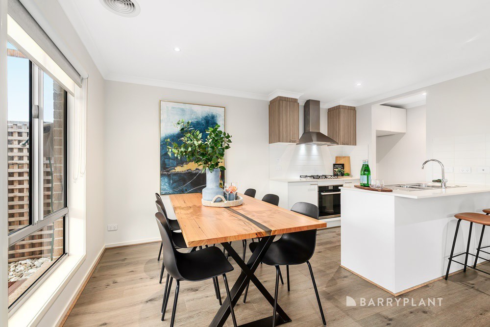 4 Woodoak Street, South Morang, VIC 3752, South Morang - Thumbnail 3