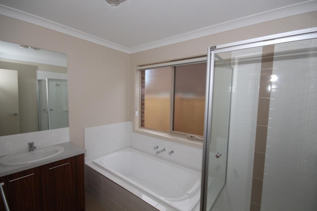 4 Wurrook Circuit, North Geelong, VIC 3215, North Geelong - Thumbnail 6