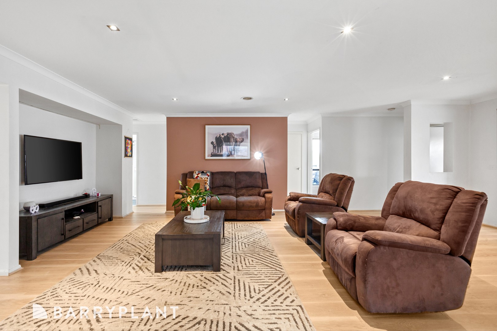 4 Wyatt Way, Wallan, VIC 3756, Wallan - Thumbnail 2