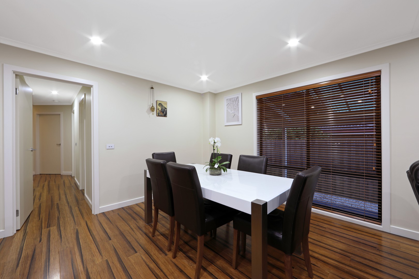 4 Wyndham Place, Rowville, VIC 3178, Rowville - Thumbnail 3
