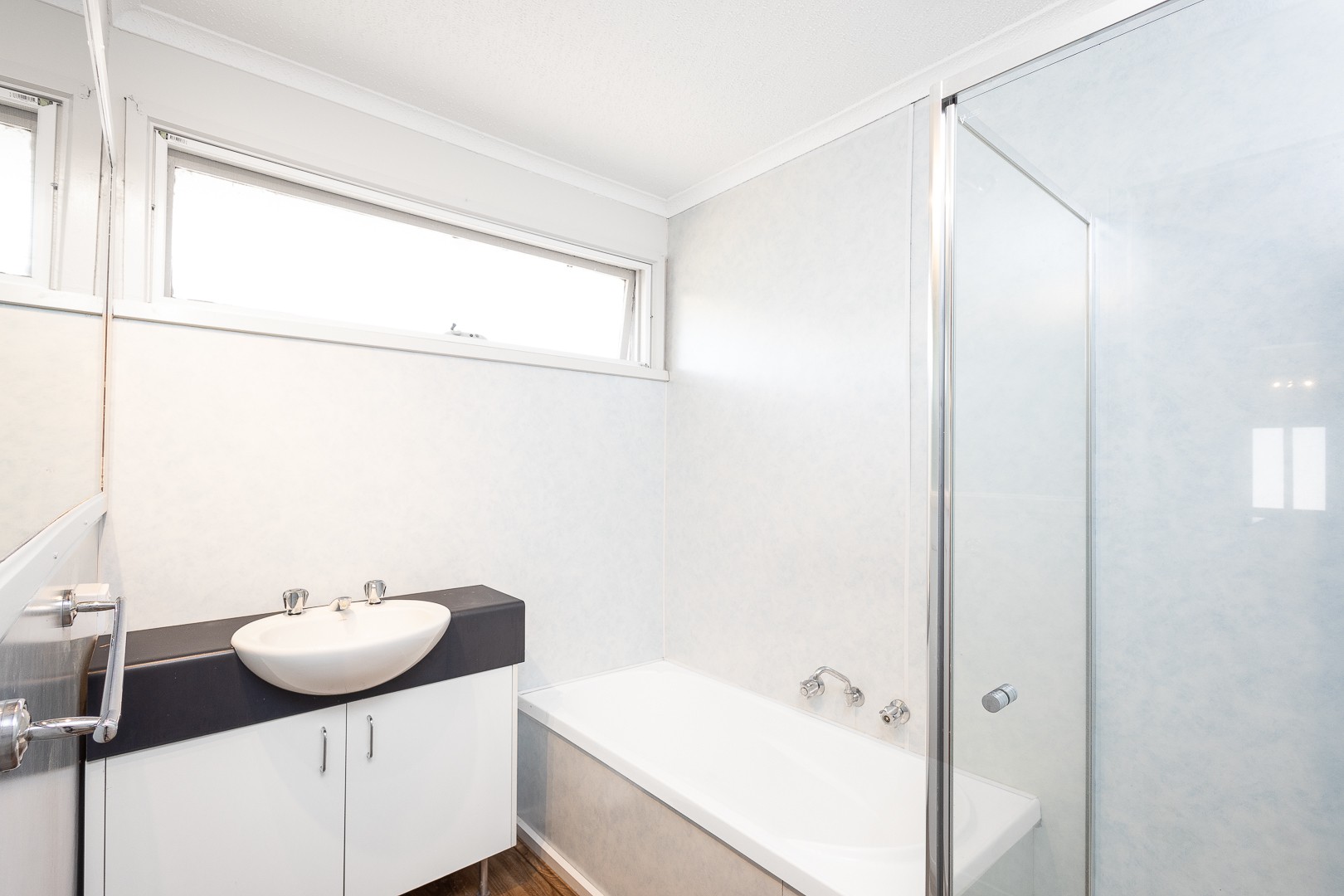 4 Yarra Place, Craigieburn, VIC 3064 - Thumbnail 2 - 12/01/2026