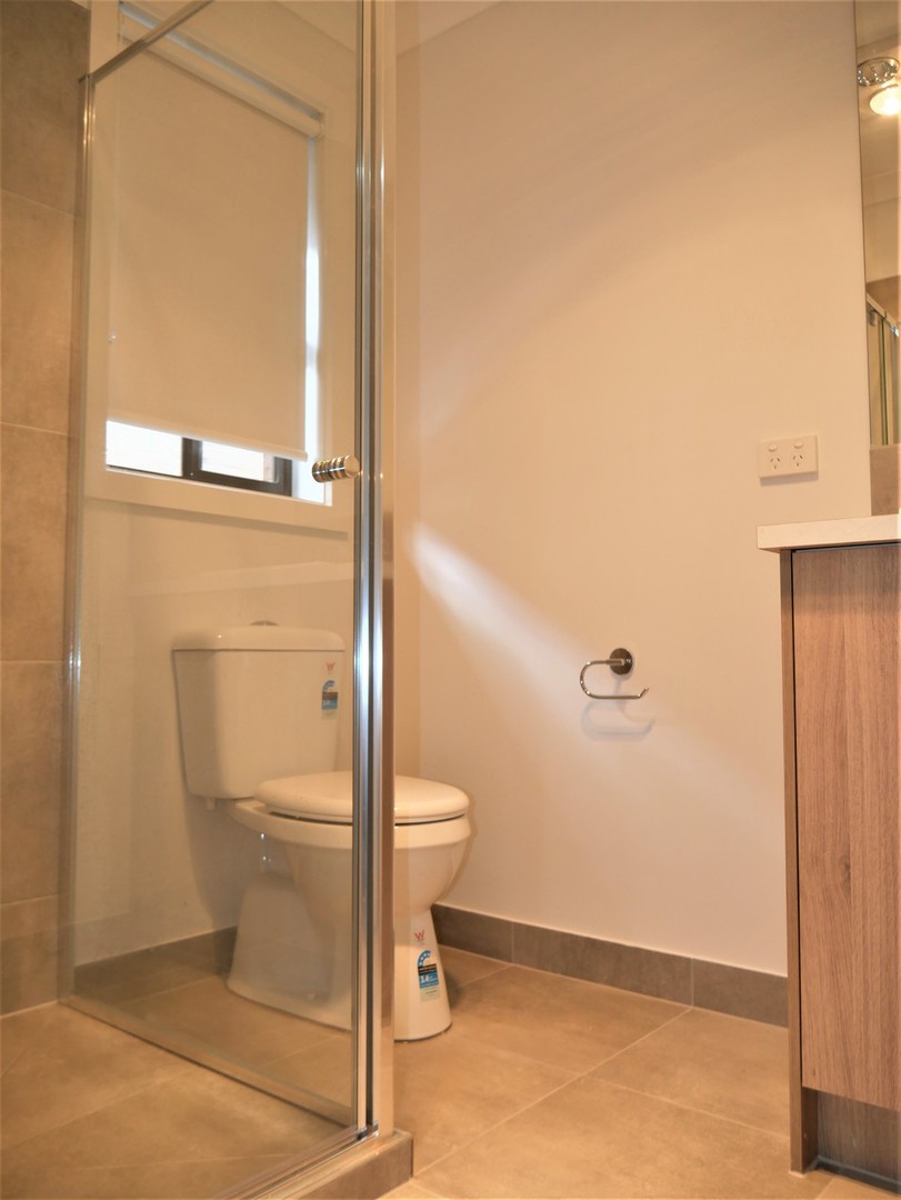 4 Yarrow Street, Cobblebank, VIC 3338 - Thumbnail 2 - 30/03/2022