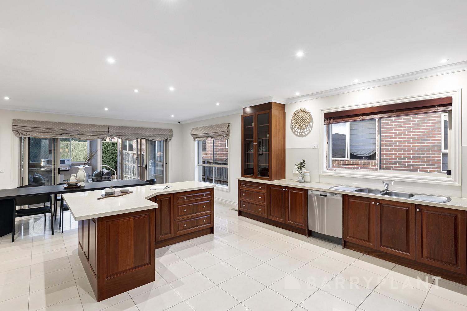 40 Ambrose Treacy Drive, Bundoora, VIC 3083, Bundoora - Thumbnail 7