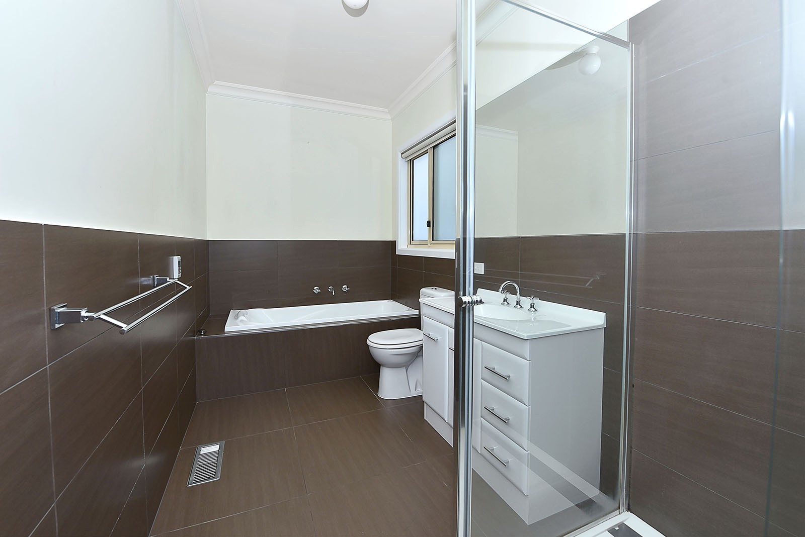 40 Bedford  Street, Airport West, VIC 3042, Airport West - Thumbnail 4