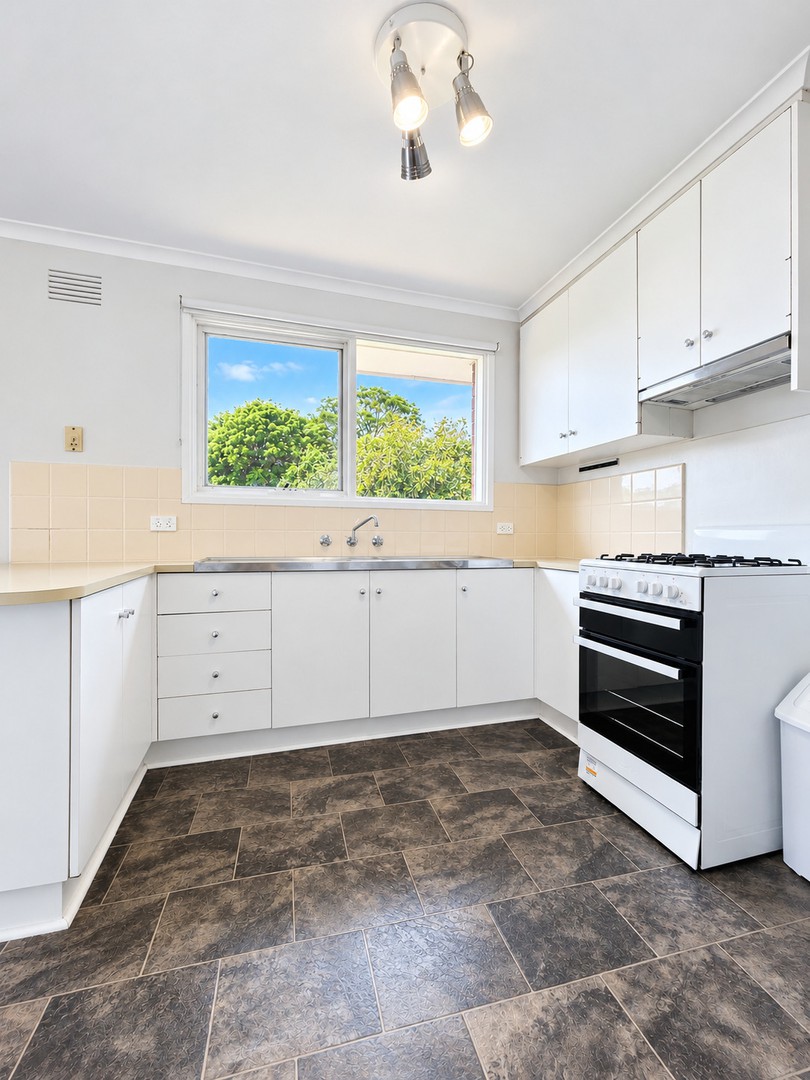 40 Bennett Street, Melton South, VIC 3338 - Thumbnail 1 - 09/10/2026