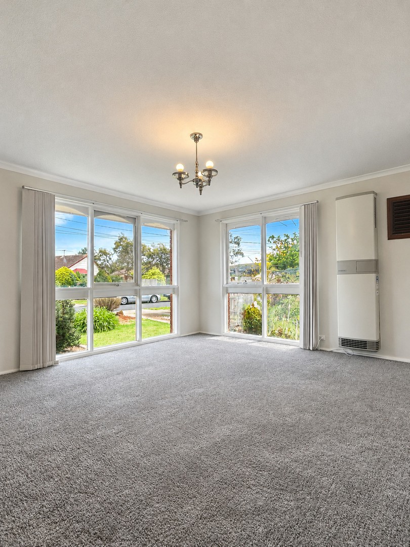 40 Bennett Street, Melton South, VIC 3338 - Thumbnail 2 - 09/10/2026