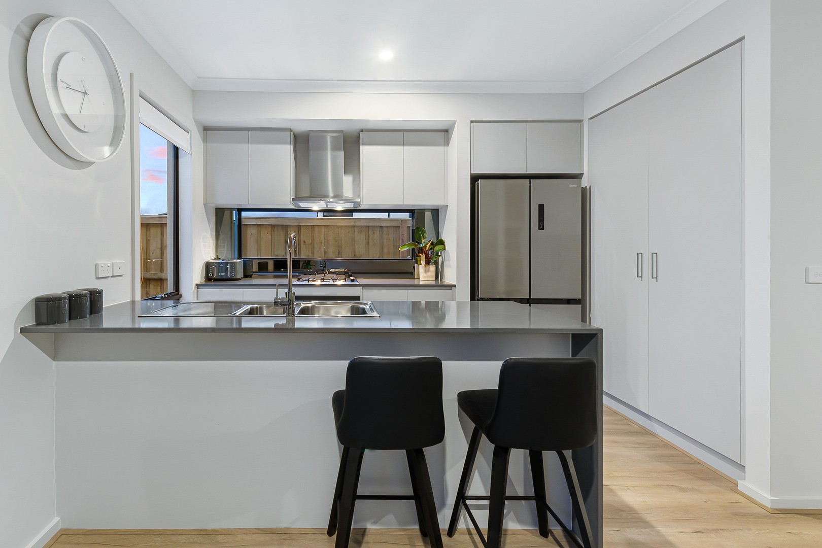 40 Chateau Promenade, Deanside, VIC 3336, Deanside - Thumbnail 3