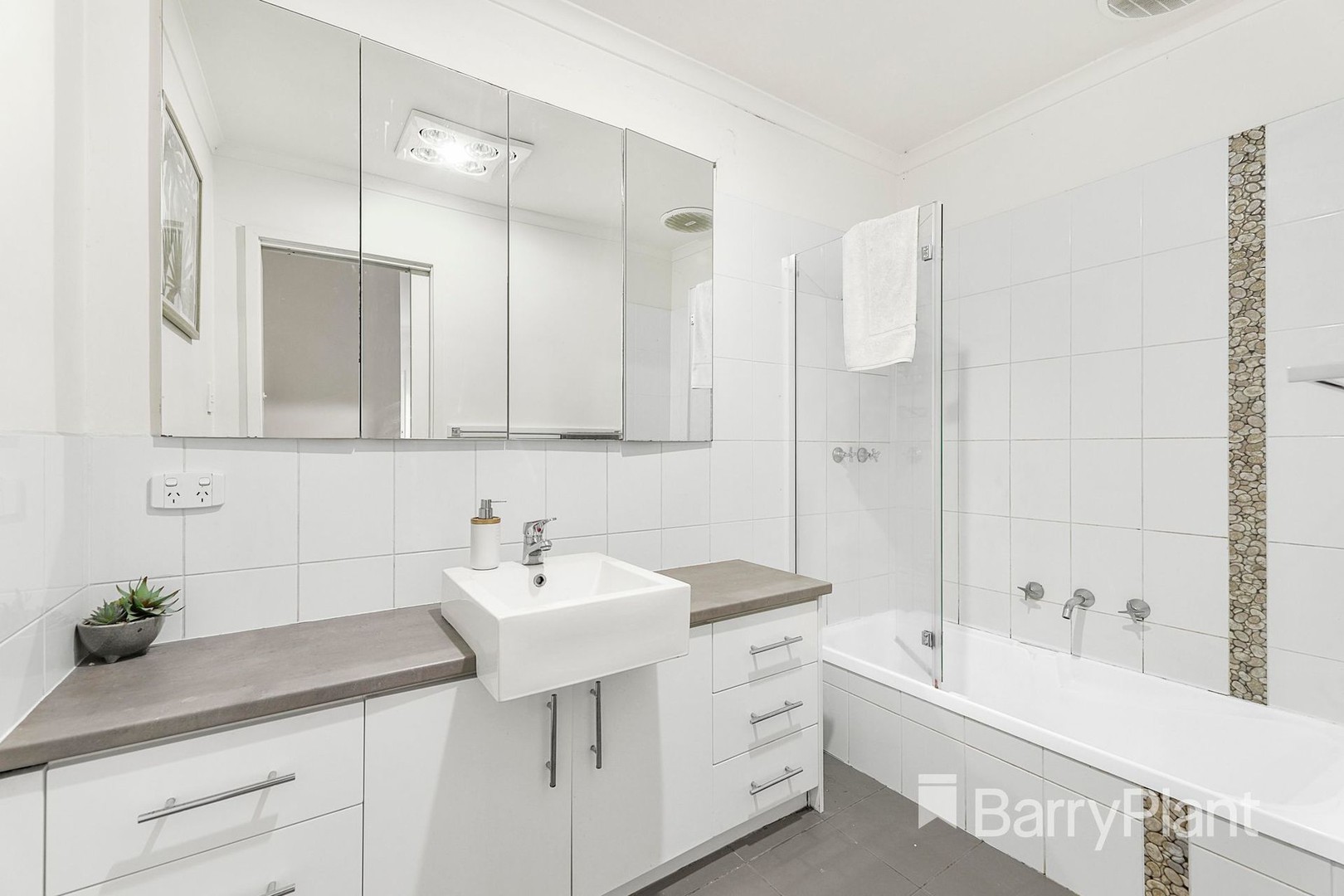 40 Croydondale Drive, Mooroolbark, VIC 3138, Mooroolbark - Thumbnail 8