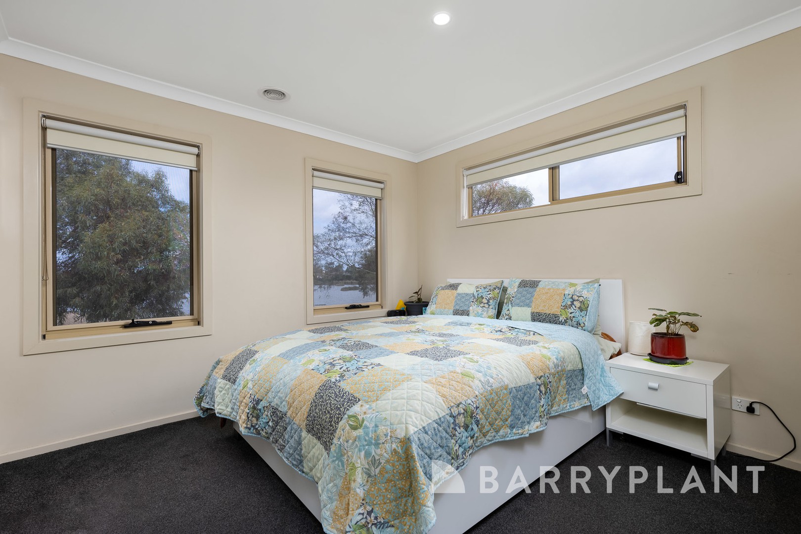 40 Featherbrook Drive, Point Cook, VIC 3030, Point Cook - Thumbnail 7